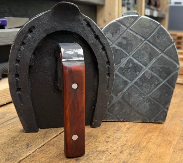 Fyreza Hufeisen Burgerpresse